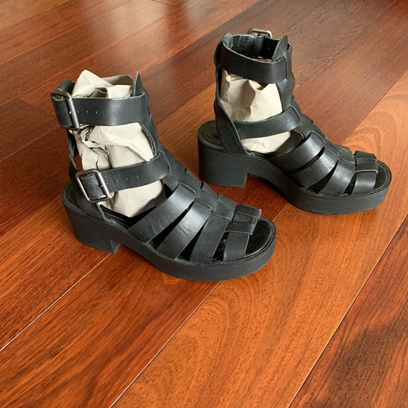 Platform-Block Heels Leather Strap Sandals by Steve Madden, Black, Size 6.5 - Picture 2 of 16